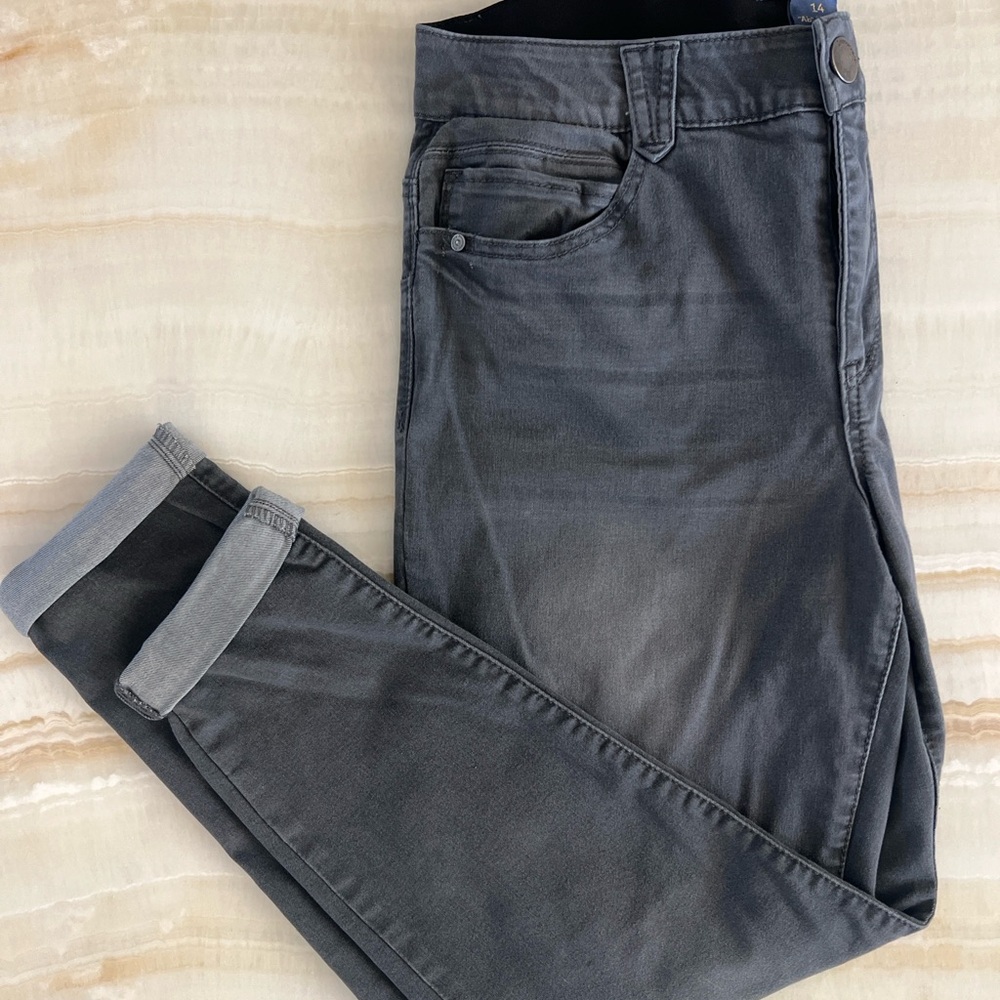Democracy “Absolution” Gray Skinny Jeans – Size 14 – Like New